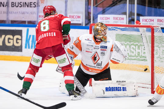 2-0 bakom Karlskronas målvakt Johannes Jönsson Moras