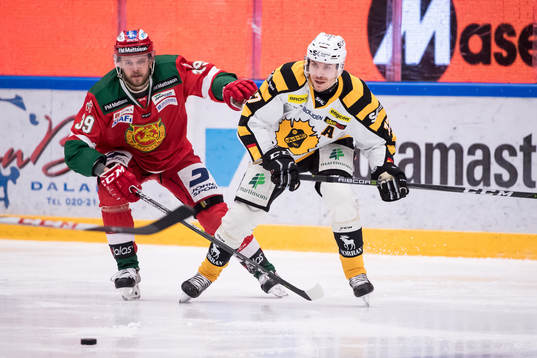 Moras Jacob Nilsson och Skellefteås Pär Lindholm  i