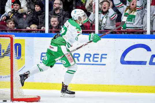 Rögles Lucas Elvenes jublar