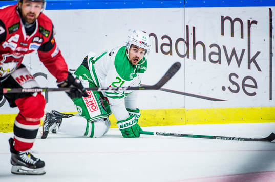 Rögles Kevin Gagné på isen