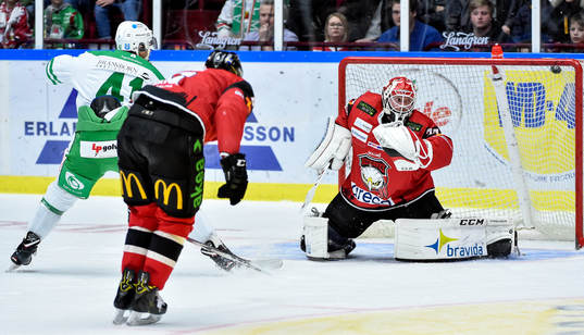 Rögles Daniel Widing gör 1-5 bakom Malmö Redhawks