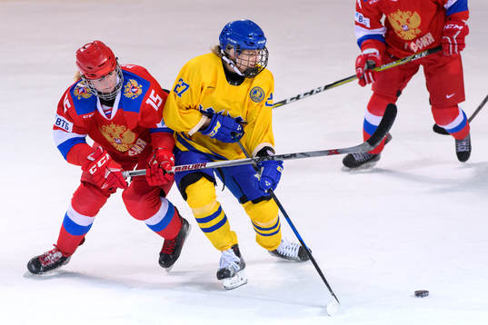 Valeriia Pavlova of OAR (Russia) and Emma Nordin of Sweden