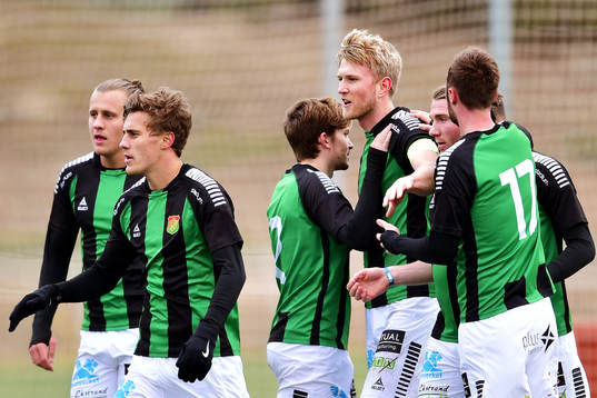 GAIS Calle Nyström jublar efter att ha gjort 4-3