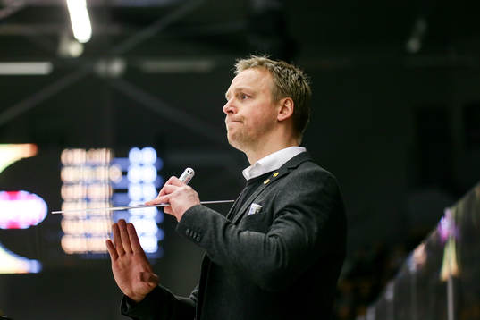 Skellefteåstränare Bert Robertsson tar timeout