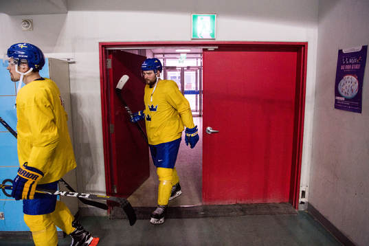 Anton Lander and Mikael Wikstrand of Sweden make thier