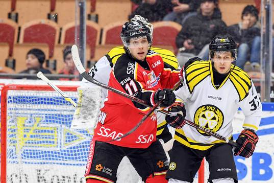 Luleås Petter Emanuelsson och Brynäs Elias Fälth