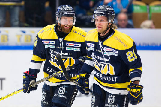 s Robin Figren och Mattias Tedenby jublar