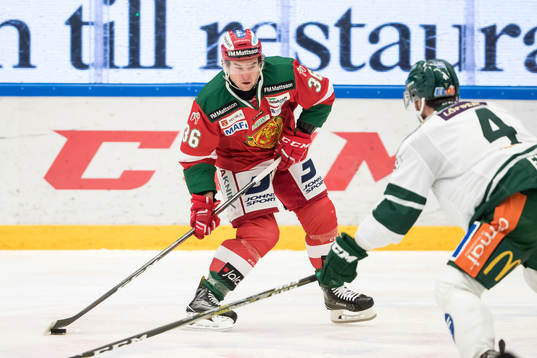 Moras Jason Akeson   i ishockeymatchen i SHL mellan Mora