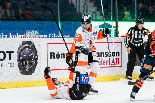 Karlskronas Mattias Guter jublar