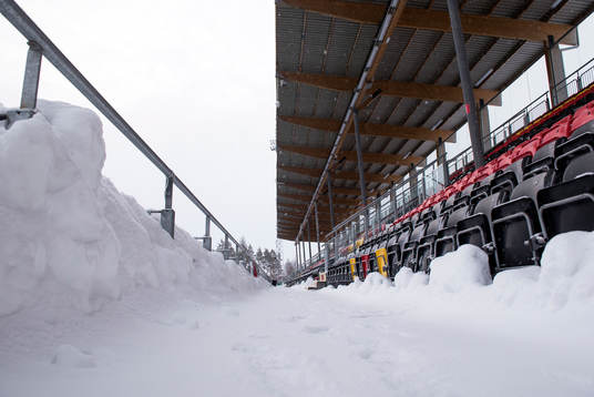 Jämtkraft Arena gar massa snö på läktaren