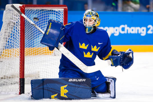 Goaltender Sara Grahn of Sweden prior the ice hockey