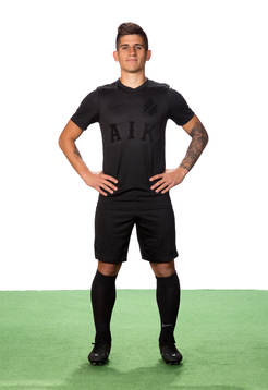 s Nicolas Stefanelli