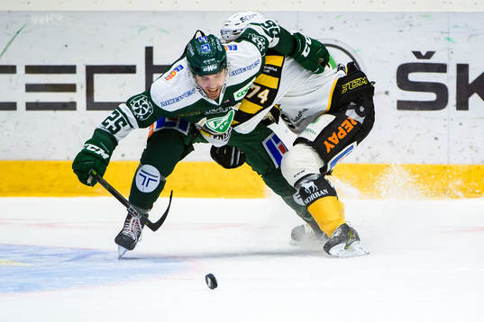 Färjestads Martin Johansson och Skellefteås Simon Krekula