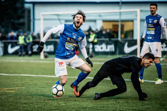 s Tarik Elyounoussiunder fotbollsmatchen i Svenska Cupen mellan Oddevold och AIK den 24 februari 2018 i Uddevalla.