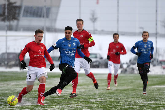 Trelleborgs Deniz Hummet och Kalmars Victor Agardius