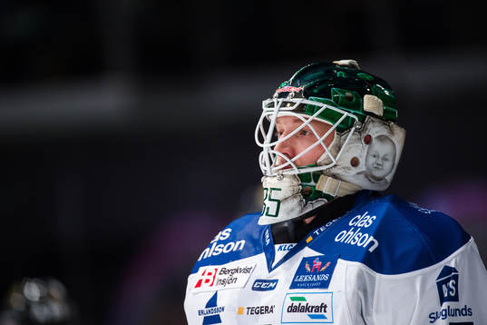 Leksands målvakt Robin Rahm före ishockeymatchen i