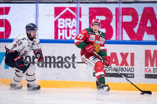 Linköpings Eddie Larsson och Moras David Kase  i