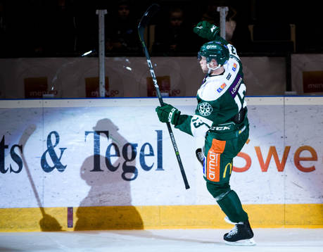 Färjestads Linus Persson jublar