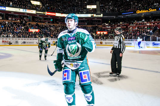 Färjestads Linus Persson jublar