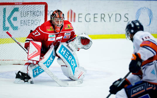 Örebros målvakt Eero Kilpeläinen