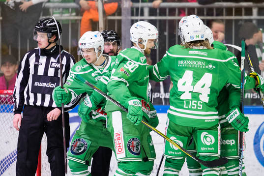 Rögles Lucas Elvenes jublar