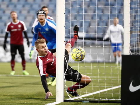 Norrköpings Karl Holmberg gör mål 2-1 på Örebros
