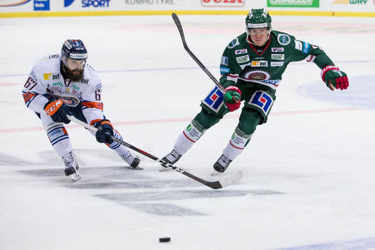 Växjös Linus Fröberg mot Frölundas Victor Olofsson