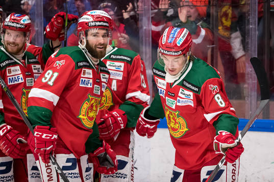 Moras Robin Johansson jublar