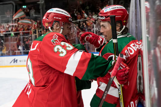 Moras Robin Johansson jublar