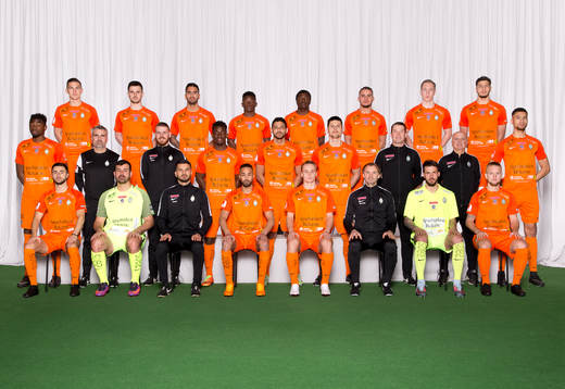  Adnan Kojic, Kadir Hodzic, Kevin Bisse, Michael Kargbo, Ousmane Camara, Rinor Nushi, Gustav Jarl, Michel Termanini. Mittenledet från vänster: Amadou Kalabane, analys Miguel Zamora Lara, fystränare Adam Forrest, Mamadouba Diaby, Wellyson Oliveira, Luka Mijaljevic, målvaktstränare Dmitrijs Petrenko, materialförvaltare Ghandi Malki, Aaron Zahui. Sittande från vänster: Sasa Matic, Gianluca Curci, tränare Jawad Al Jebouri, Ferid Ali, Robert Åstedt, huvudtränare Nemanja Miljanovic, Mihail Ivanov, Alexander Michel.