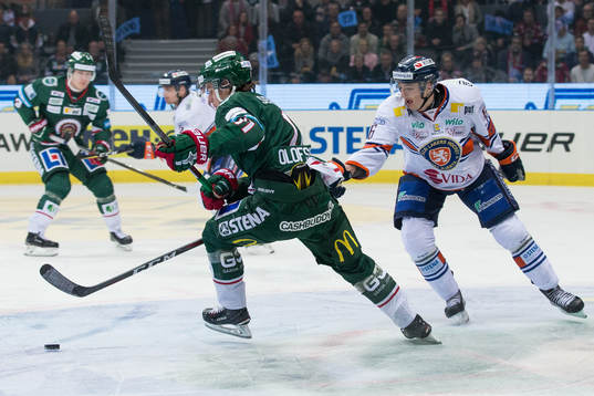 Frölundas Victor Olofsson mot Växjös Linus Högberg