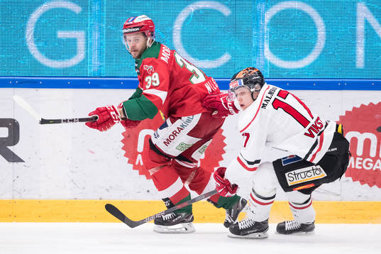 Moras Jacob Nilsson och Örebros Daniel Viksten  i