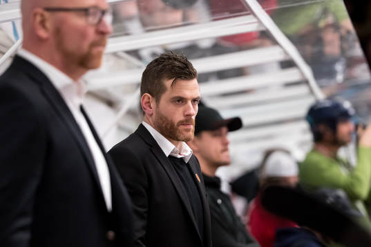 Moras Daniel Hermansson i ishockeymatchen i SHL mellan Mora