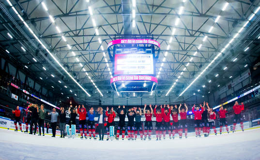 Örebrospelarna tackar fansen