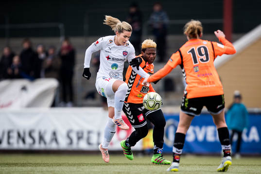 Rosengårds Hanna Folkesson och Kristianstads Rita Chikwelu