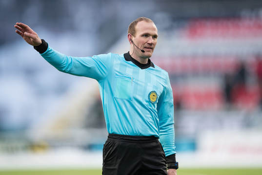 Domare Patrik Eriksson