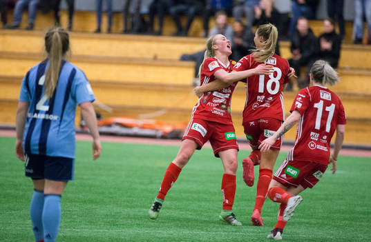 Piteås Nina Jakobsson jublar