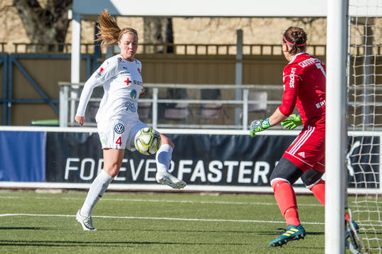 Rosengårds Glodis Perla Viggosdottir mot Djurgårdens