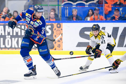 Växjös Noah Welch och Brynäs Juuso Ikonen