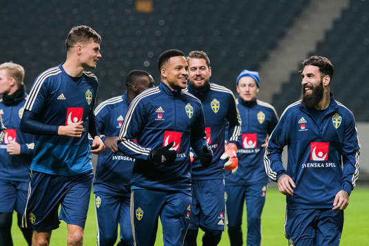 Sveriges Mikael Lustig, Martin Olsson och Jimmy Durmaz
