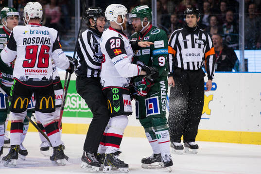 Frölundas Jan Mursak irriterad på Malmö Redhawks Jens