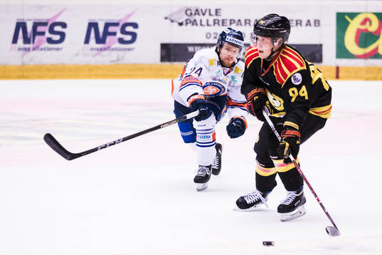 Brynäs Henrik Larsson och Växjös Brendan Shinnimin