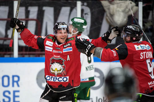Malmö Redhawks Erik Forssell jublar