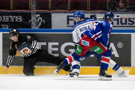 Leksands Mattias Ritola och Oskarshamns Tom Hedberg  i