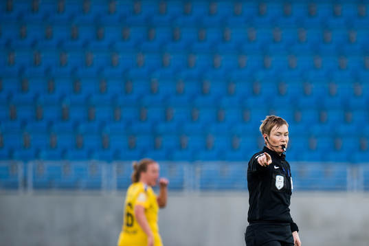 Marte Sørø, referee,
