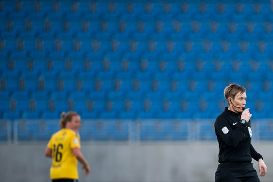 Marte Sørø, referee,