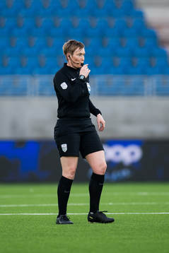 Marte Sørø, referee,