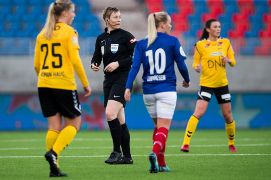 Marte Sørø, referee,