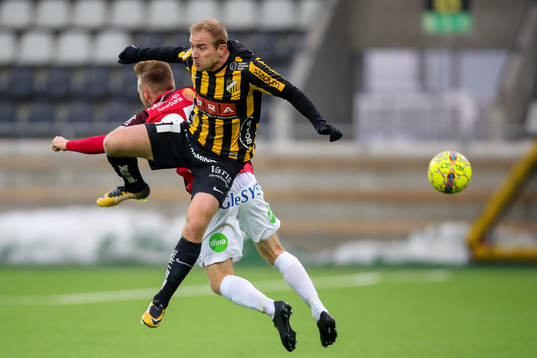 Häckens Kari Arkivuo och Falkenbergs Tobias Englund