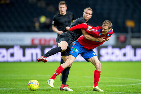 s Per Karlsson och Helsingborgs Andri Bjarnason